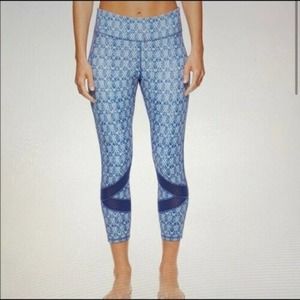 GAIAM ALIGN YOGA CAPRI LEGGINGS XS